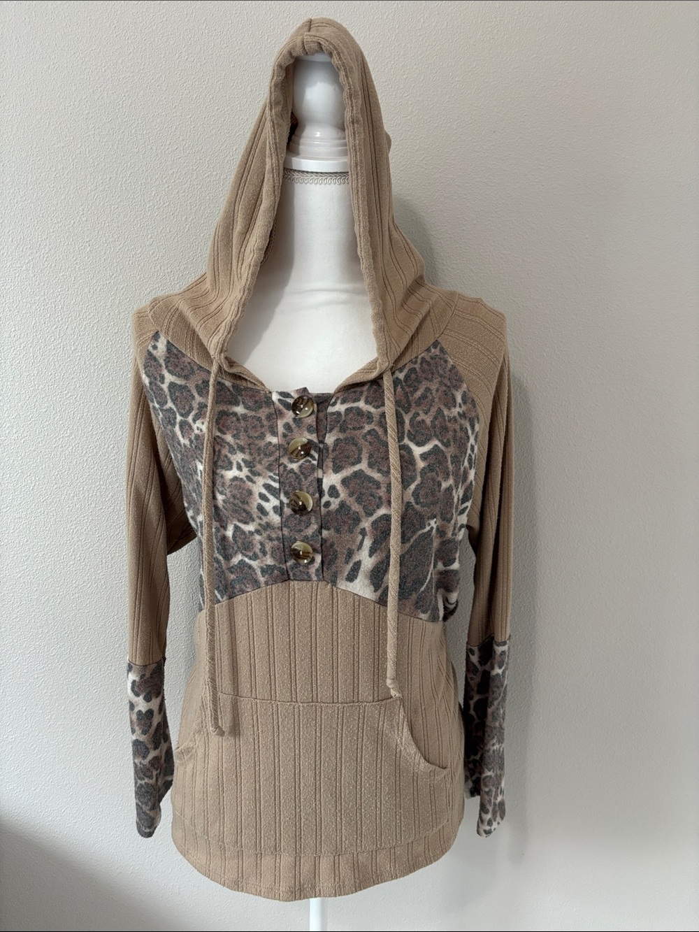 BKE Leopard Print Ribbed Knit Hooded Henley Sweater Top Tan Small